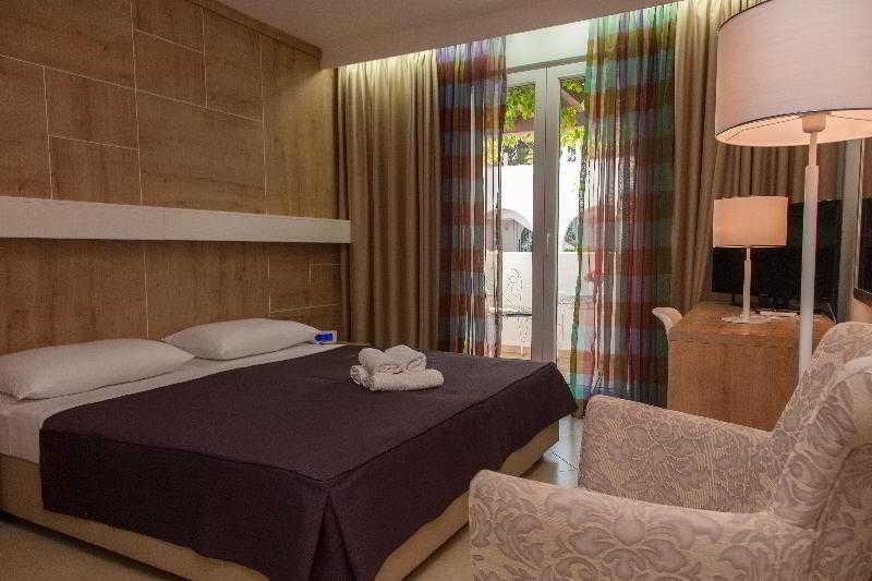 Slovenska Plaza Budva