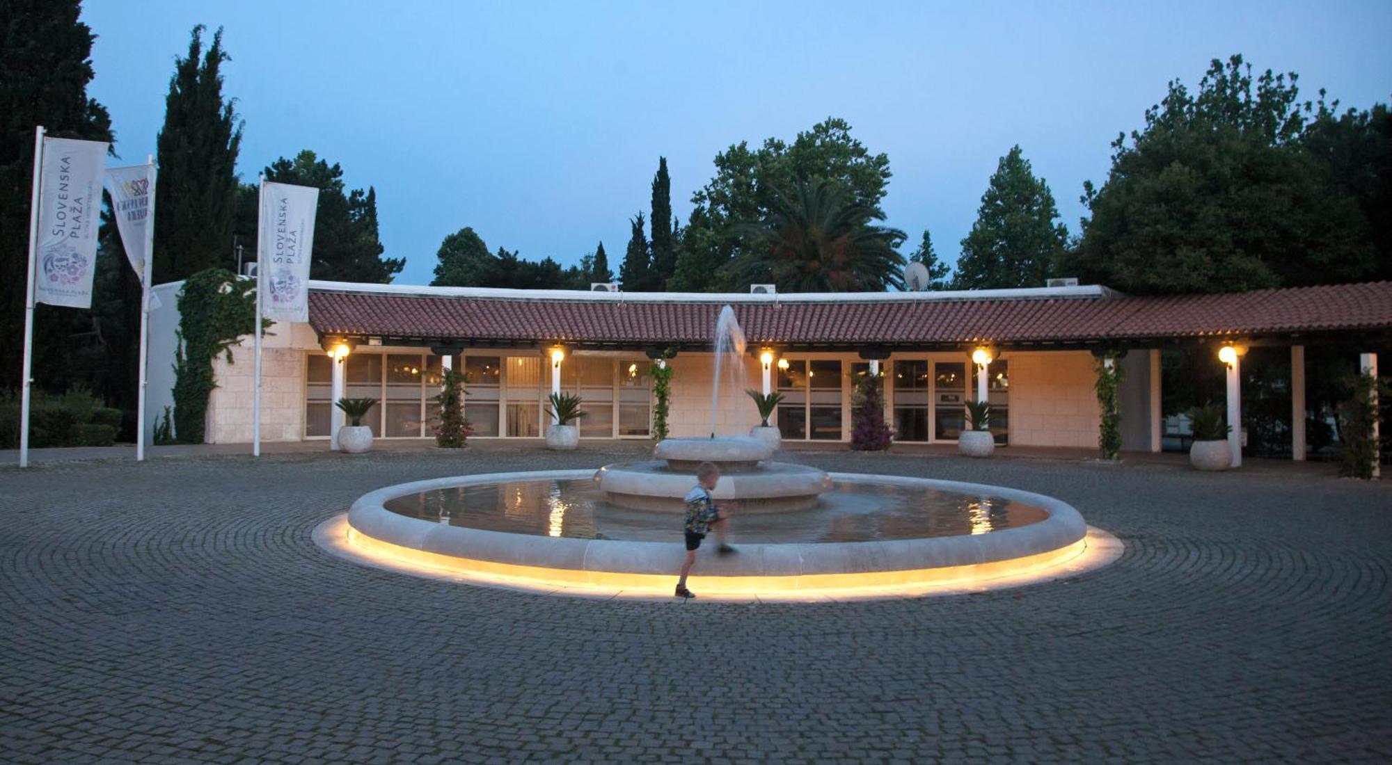 Slovenska Plaza