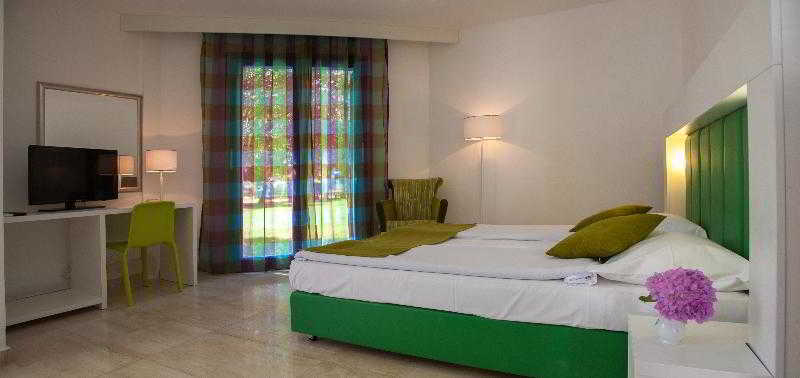 Slovenska Plaza Budva