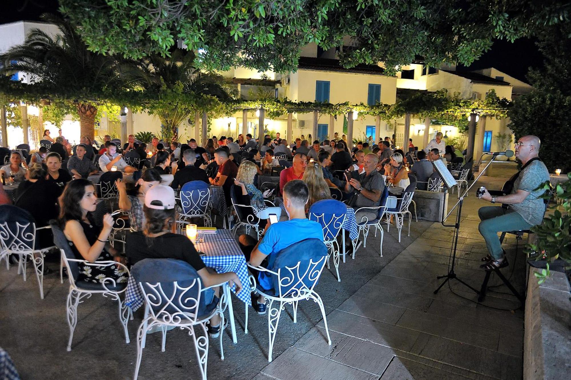 Slovenska Plaza Budva