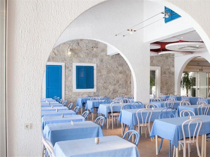 Slovenska Plaza Hotel 3*